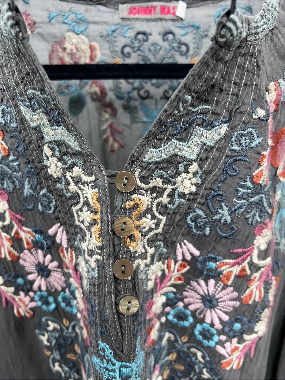 Johnny Was Charcoal grey  Embroidered V-Neck tie Top Floral front pockets - Picture 8 of 11
